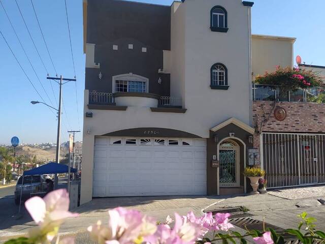 #598 - Casa para Venta en Tijuana - BC - 1