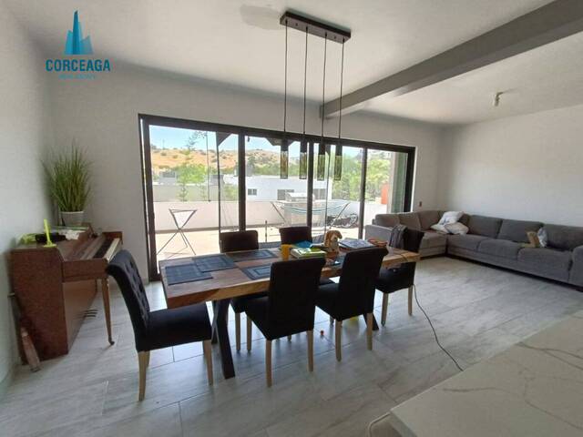 #748 - Casa para Venta en Tijuana - BC - 2