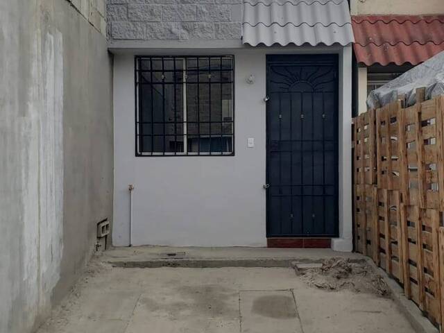 #817 - Casa para Venta en Tijuana - BC - 1