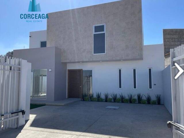 #827 - Casa para Venta en Tijuana - BC - 1