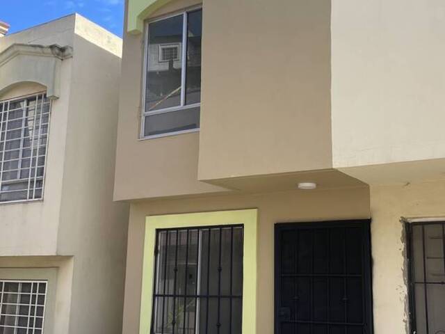 #1001 - Casa para Renta en Tijuana - BC - 2
