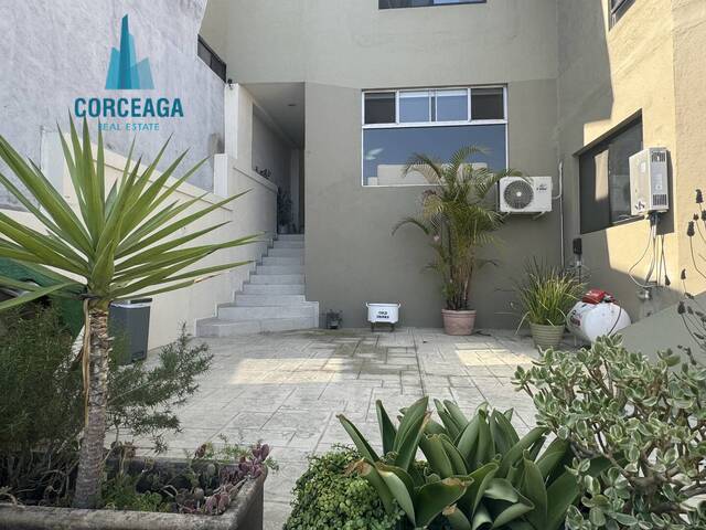 #1082 - Casa para Venta en Tijuana - BC - 1