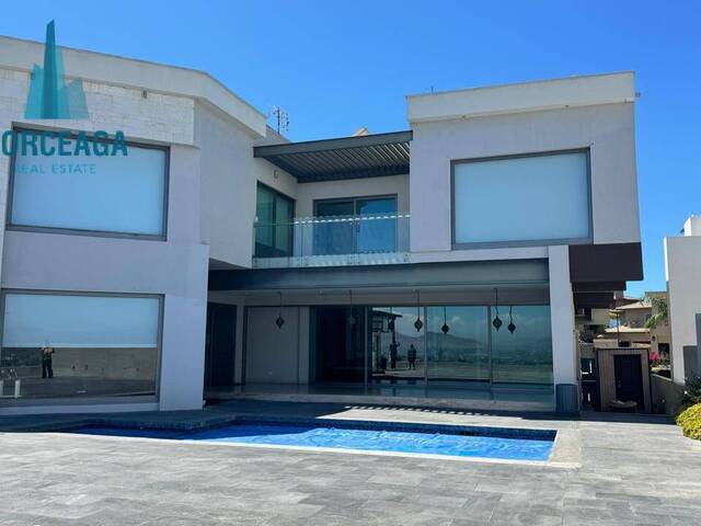 #1143 - Casa para Venta en Tijuana - BC - 1